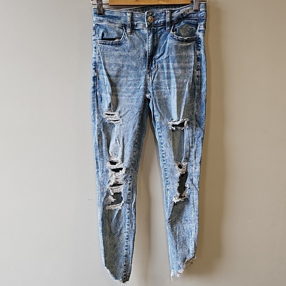 American Eagle 27x27 Light Blue Distressed Style High Rise Cropped Jeggings